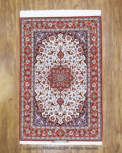 ペルシャ絨毯 イスファハン産セラフィアン工房毛＆絹 240×155cm商品 